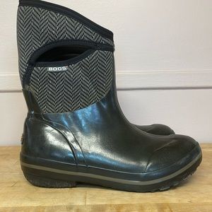 BOGS Herringbone Mid boots women’s size 8
